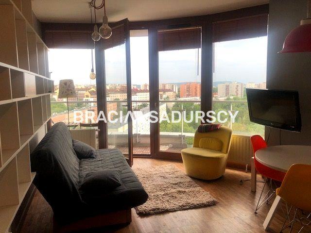 Wynajmę mieszkanie w apartamentowcu m2 z kuchnią w zabudowie 44 m² Kraków, Krowodrza Górka