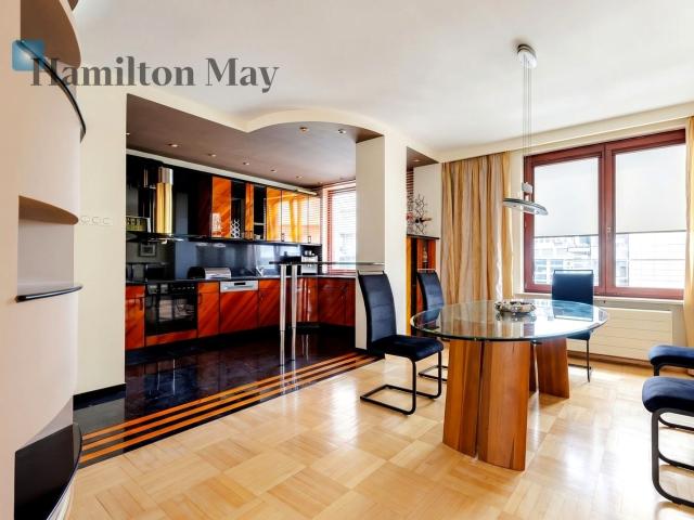 Wynajmę mieszkanie w apartamentowcu m3 z aneksem kuchennym 125 m² Warszawa, Mirów