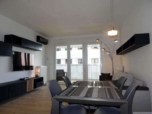 Wynajmę mieszkanie w apartamentowcu 52 m² wysoki standard Wrocław, Stare Miasto