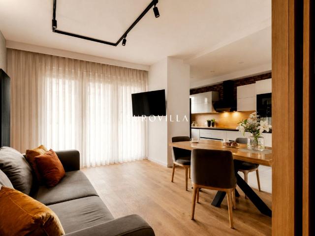 Wynajmę mieszkanie w bloku mieszkalnym m4 z kuchnią z oknem 89 m² Warszawa, Wilanów