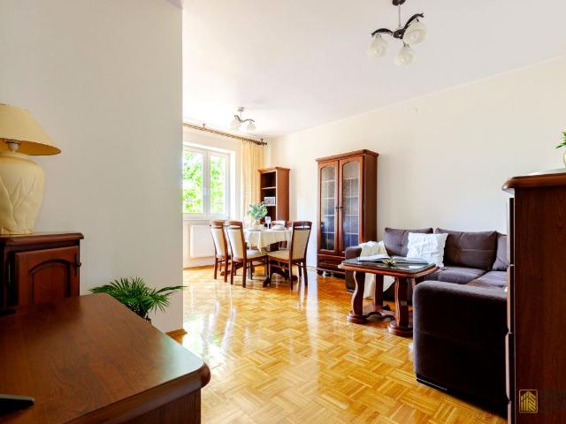 Wynajmę mieszkanie w bloku mieszkalnym m4 z oddzielną kuchnią 79 m² Warszawa, Młociny