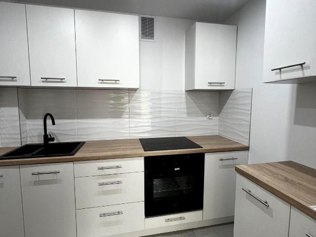 Wynajmę mieszkanie w bloku mieszkalnym m2 z aneksem kuchennym 34,50 m² Tarnów