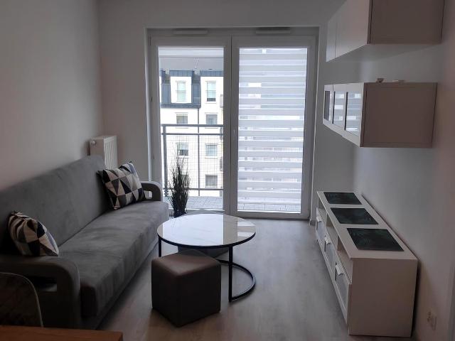Wynajmę mieszkanie w bloku mieszkalnym m2 z aneksem kuchennym 34,58 m² ul. Komedy, Wrocław, Krzyk