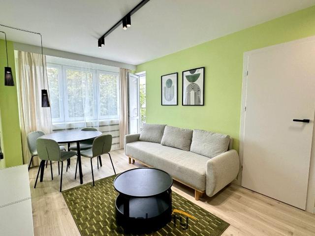 Wynajmę mieszkanie w bloku mieszkalnym m2 z aneksem kuchennym 37 m² Wrocław, Biskupin