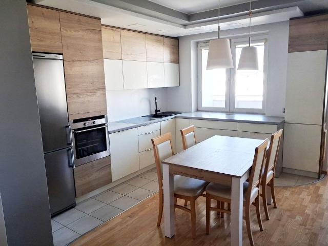 Wynajmę mieszkanie w bloku mieszkalnym m2 z aneksem kuchennym 52 m² Rzeszów, Projektant