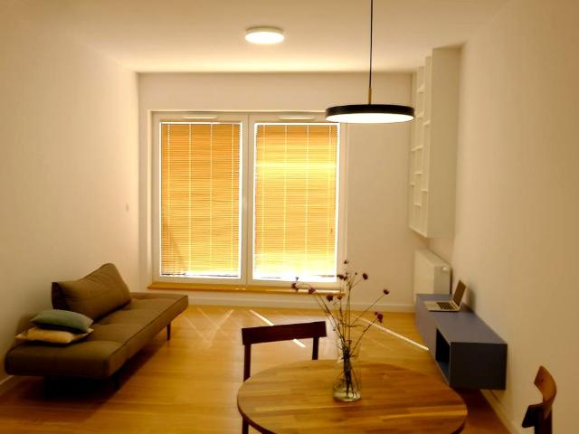 Wynajmę mieszkanie w bloku mieszkalnym m2 z kuchnią w zabudowie 45 m² Wrocław, Szczepin
