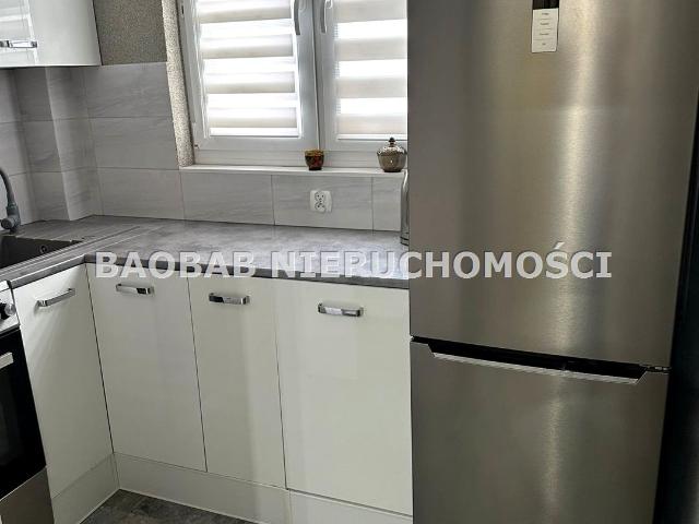 Wynajmę mieszkanie w bloku mieszkalnym m2 z kuchnią w zabudowie 43 m² ul. Wyszyńskiego, Błonie