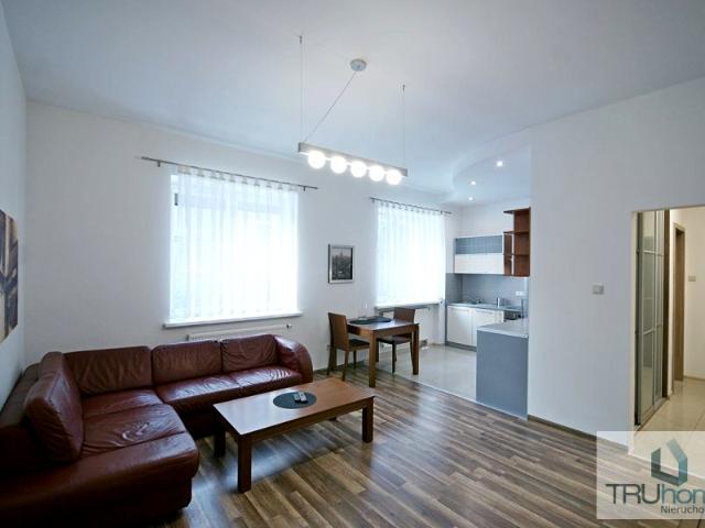 Wynajmę mieszkanie w bloku mieszkalnym m2 z kuchnią w zabudowie 55 m² ul. Beskidzka, Chorzów