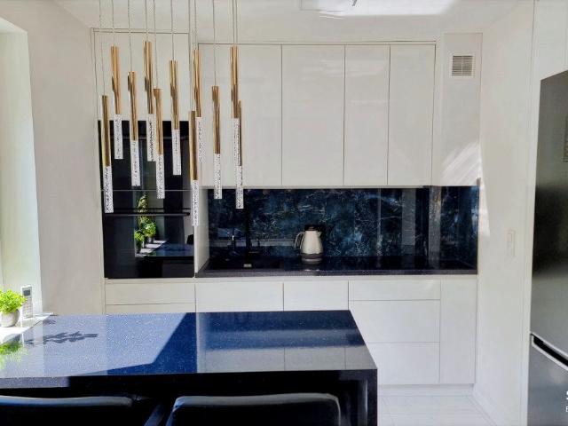 Wynajmę mieszkanie w bloku mieszkalnym m2 z kuchnią z oknem 38 m² Kraków, Ruczaj