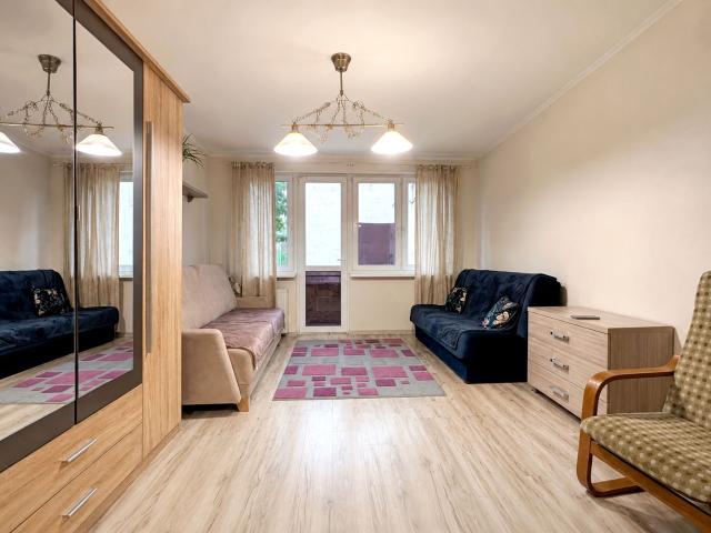 Wynajmę mieszkanie w bloku mieszkalnym m2 z oddzielną kuchnią 45 m² Wrocław, Stare Miasto