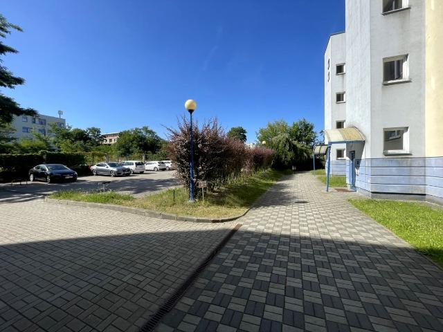 Wynajmę mieszkanie w bloku mieszkalnym m2 z oddzielną kuchnią 46 m² Kielce