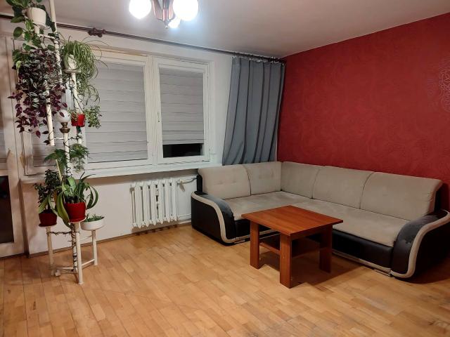 Wynajmę mieszkanie w bloku mieszkalnym m2 z oddzielną kuchnią 56 m² Elbląg