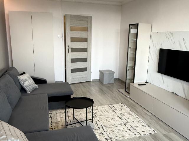 Wynajmę mieszkanie w bloku mieszkalnym m2 z oddzielną kuchnią 53 m² Wrocław, Krzyki