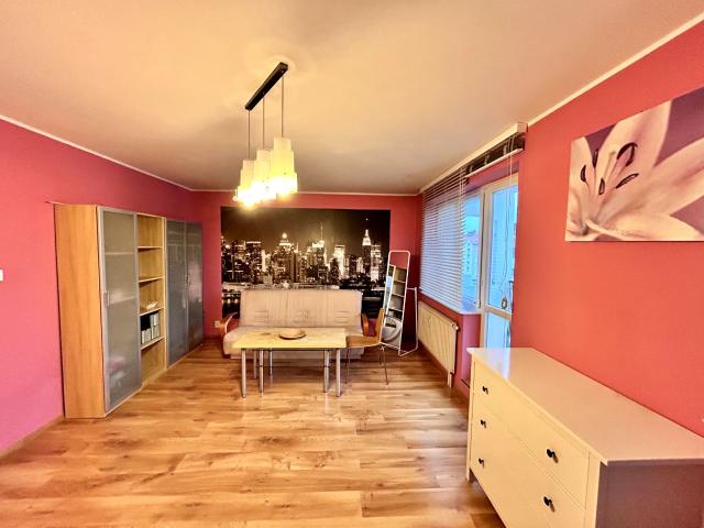 Wynajmę mieszkanie w bloku mieszkalnym m2 z oddzielną kuchnią 70 m² ul. Mickiewicza, Reda