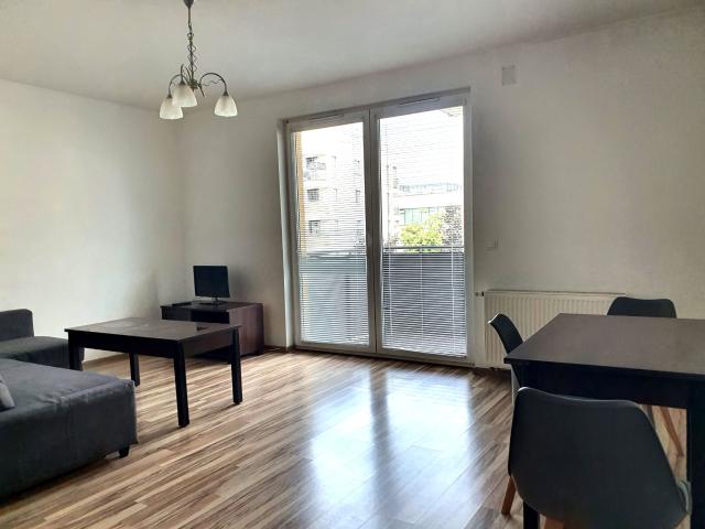 Wynajmę mieszkanie w bloku mieszkalnym m3 z aneksem kuchennym 53 m² Warszawa, Chrzanów