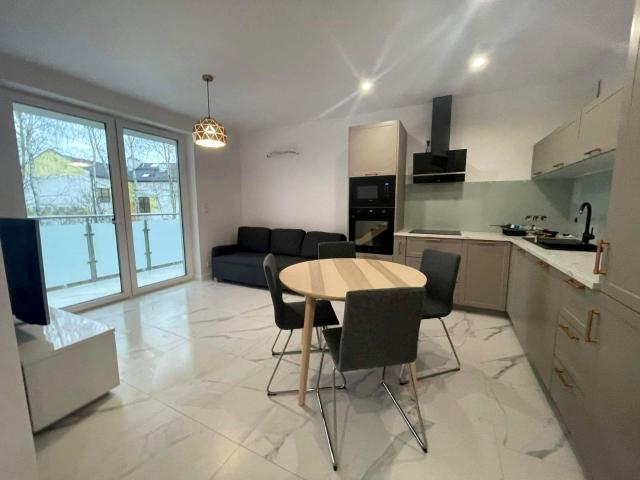 Wynajmę mieszkanie w bloku mieszkalnym m3 z aneksem kuchennym 64 m² Niepołomice