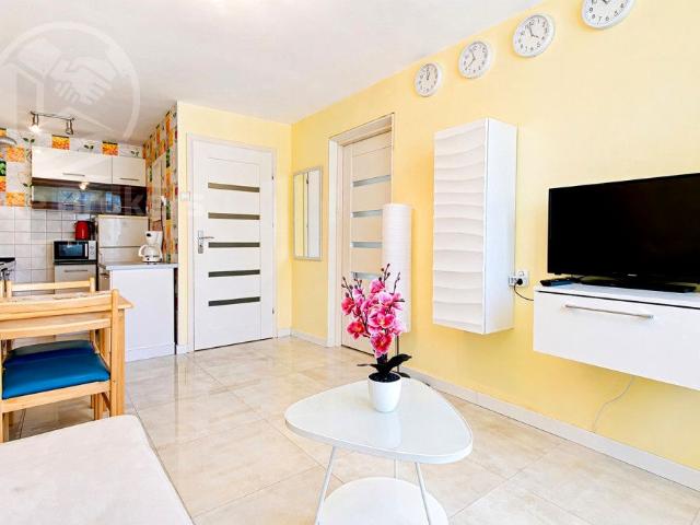 Wynajmę mieszkanie w bloku mieszkalnym m3 z kuchnią z oknem 47 m² Wrocław, Krzyki