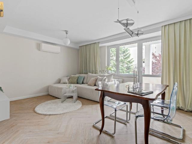 Wynajmę mieszkanie w bloku mieszkalnym m3 z kuchnią z oknem 64,60 m² Warszawa, Śródmieście