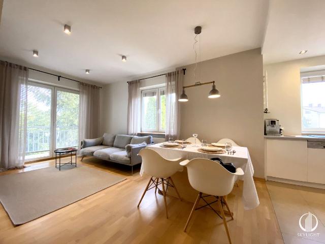 Wynajmę mieszkanie w bloku mieszkalnym m3 z kuchnią z oknem 70 m² Warszawa, Wawer
