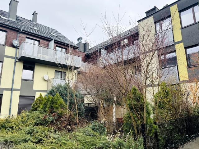 Wynajmę mieszkanie w bloku mieszkalnym m3 z kuchnią z oknem 80 m² ul. Motylkowa, Wrocław, Krzyki