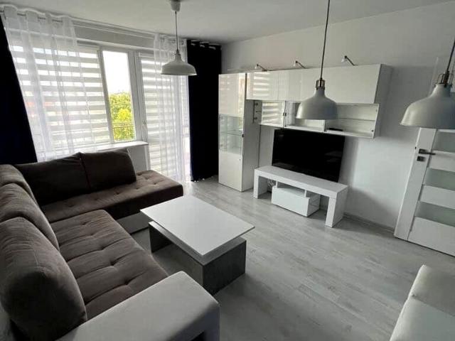 Wynajmę mieszkanie w bloku mieszkalnym m3 z oddzielną kuchnią 53 m² Szczecin