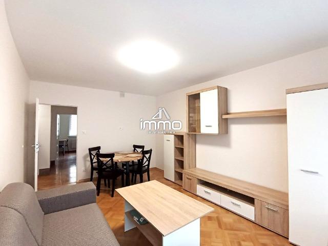 Wynajmę mieszkanie w bloku mieszkalnym m3 z oddzielną kuchnią 61,68 m² ul. Maczka, Oleśnica