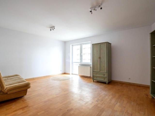Wynajmę mieszkanie w bloku mieszkalnym m3 z oddzielną kuchnią 71 m² Kraków, Prądnik Czerwony