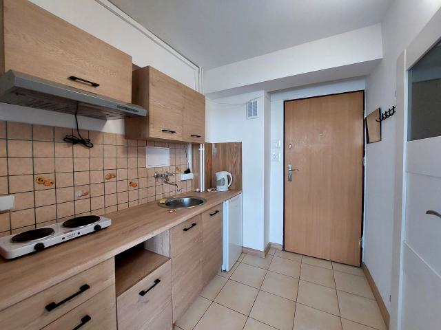 Wynajmę mieszkanie w bloku mieszkalnym kawalerka z aneksem kuchennym 25 m² Legionów, Wrocław, Grabiszyn