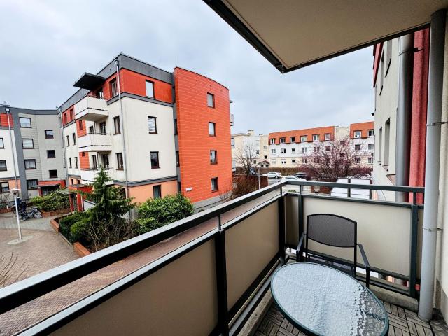 Wynajmę mieszkanie w bloku mieszkalnym kawalerka z aneksem kuchennym 29 m² ul. Wagnera, Wrocław, Krzyki
