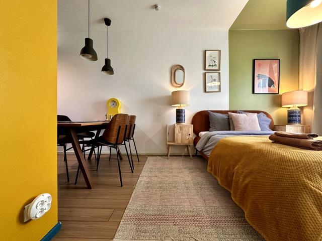 Wynajmę mieszkanie w bloku mieszkalnym kawalerka z aneksem kuchennym 42 m² Wrocław, Śródmieście