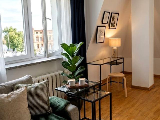 Wynajmę mikrokawalerkę w bloku mieszkalnym kawalerka z kuchnią z oknem 24,50 m² ul. Mała, Warszawa