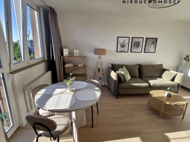 Wynajmę mieszkanie w bloku mieszkalnym kawalerka z kuchnią z oknem 28,50 m² ul. Lenartowicza, Andrychów