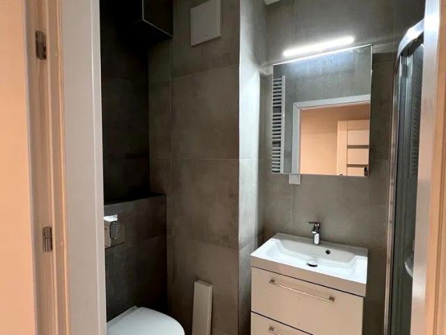 Wynajmę mieszkanie w bloku mieszkalnym 42 m² wysoki standard ul. Kamińskiego, Ożarów Mazowiecki
