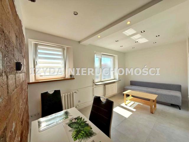 Wynajmę mieszkanie w domu wielorodzinnym m2 z kuchnią z oknem 39 m² Świdnica, Centrum