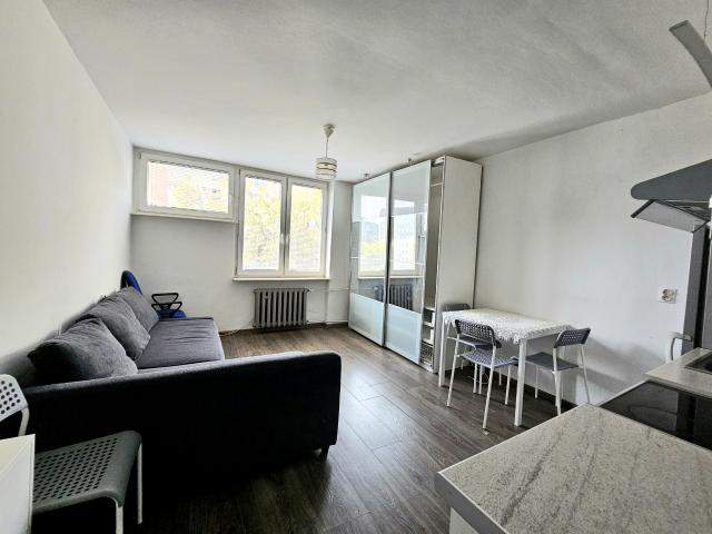 Wynajmę mikrokawalerkę w bloku mieszkalnym kawalerka z aneksem kuchennym 24 m² Kraków, Krowodrza