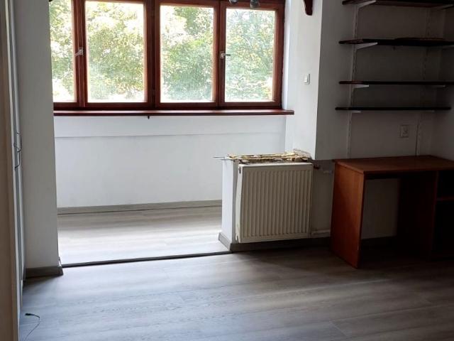 Wynajmę mikrokawalerkę w bloku mieszkalnym kawalerka z aneksem kuchennym 20,90 m² Wrocław
