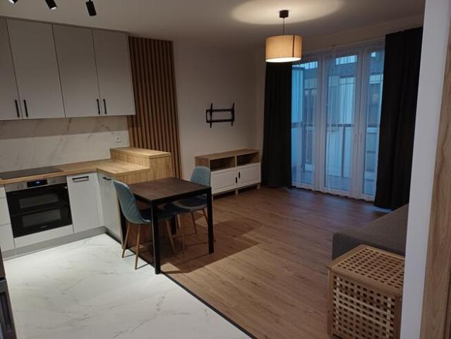 Wynajmę nowe 2 pok. w pobliżu Galerii Bronowice