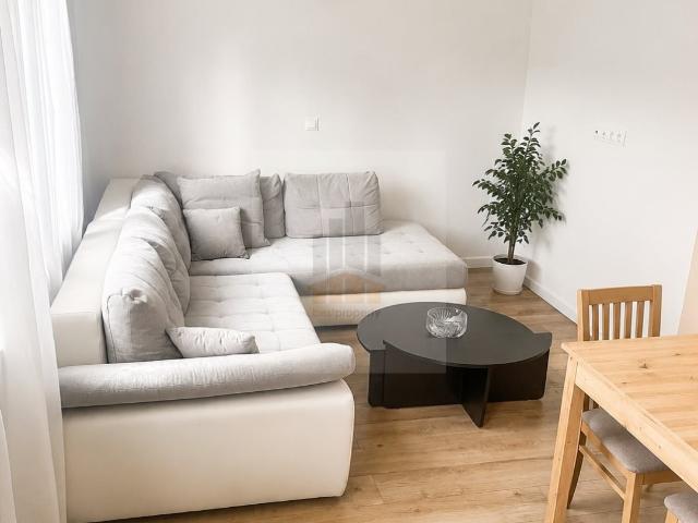 Wynajmę przestronne 3 pokojowe mieszkanie 64 m² na Mokotowie