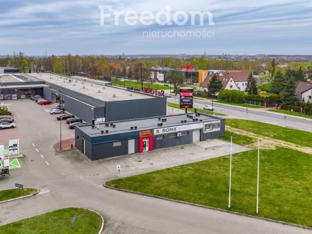 Wynajmę przestronny lokal 244 m² z parkingiem w Gliwicach