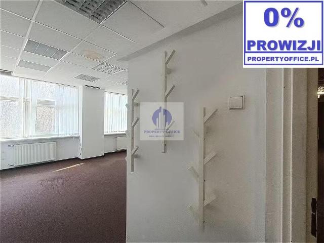 Wynajmę przestronny lokal biurowy 33,68 m² na Bielanach