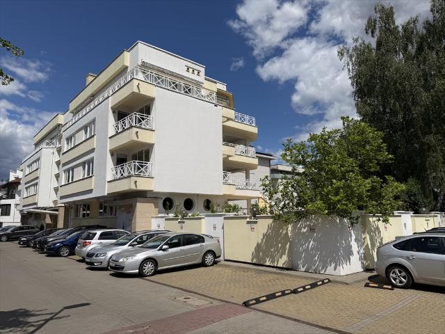 Wynajem biura 1500 m² na Ochocie – funkcjonalne moduły