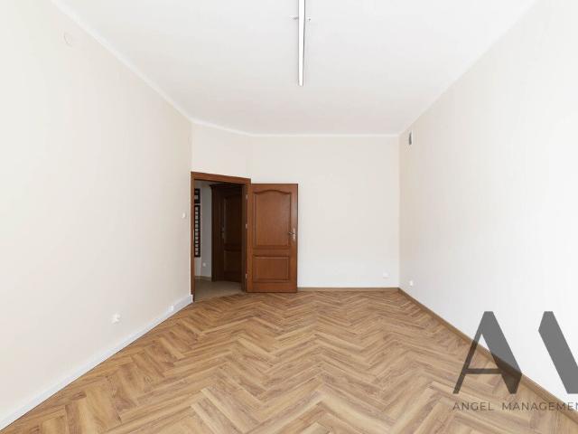 Wynajem lokalu 76 m2 z nowoczesnym wyposażeniem