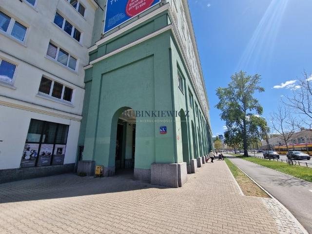 Wynajem 176m² na parterze z antresolą – idealne pod działalność