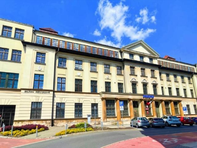 Na wynajem przestronne biura 3508 m² w Katowicach