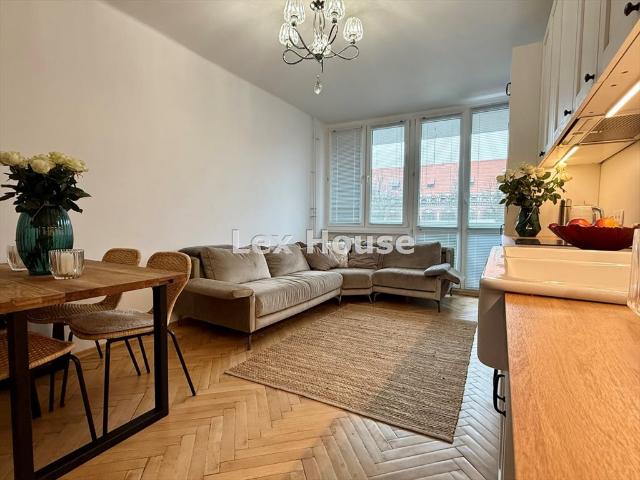 Wynajem 4 pokojowego mieszkania z balkonem w centrum Szczecina