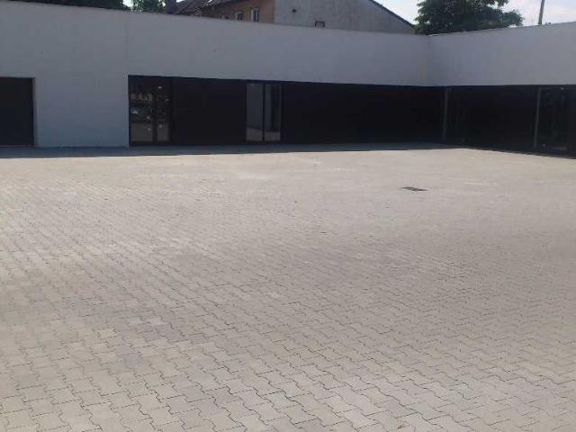 Obiekt handlowo usługowy 530 m² z parkingiem polecam
