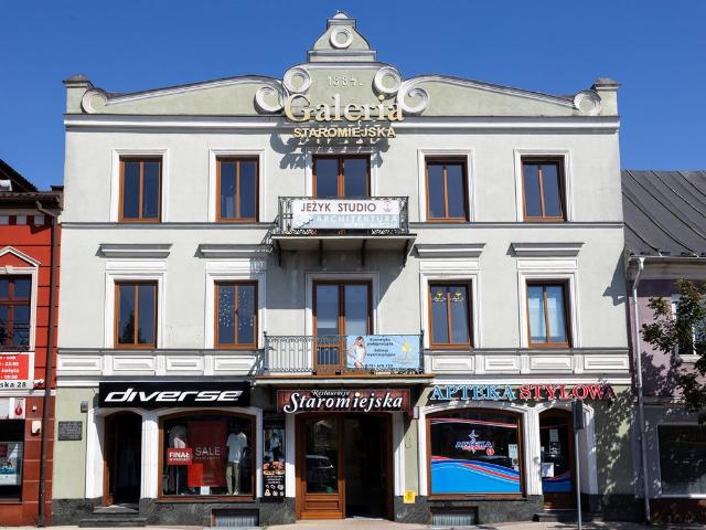 Wynajem 74 m² w centrum Turka z dużą witryną i nowoczesnym wyposażeniem