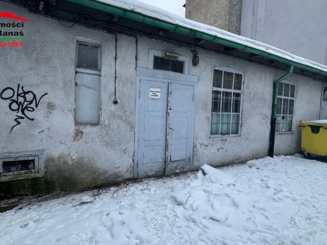 Wynajem 90 m² budynek z dużymi oknami i możliwością adaptacji