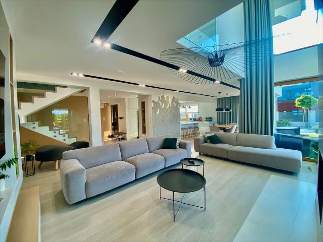 Wyględy, 220 m2
