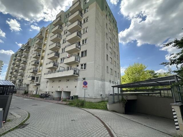 Wygodne miejsce parkingowe w garażu podziemnym Kraków